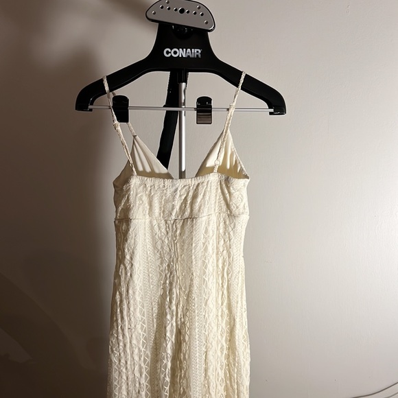 Lace Detailed Tiered Maxi Dress - Picture 6 of 7